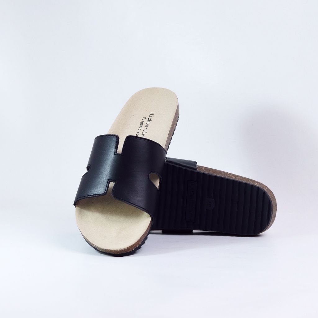 Dép đế trấu birken quai ngang chữ H MẶT ĐEN da bò HISHOO M095