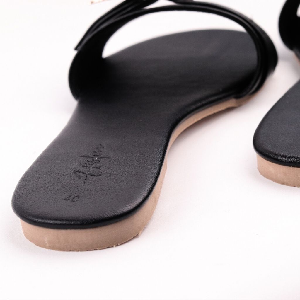 Dép Lê Nữ Đế Bệt Quai Ngang Khoá có Bigsize HISHOO S085