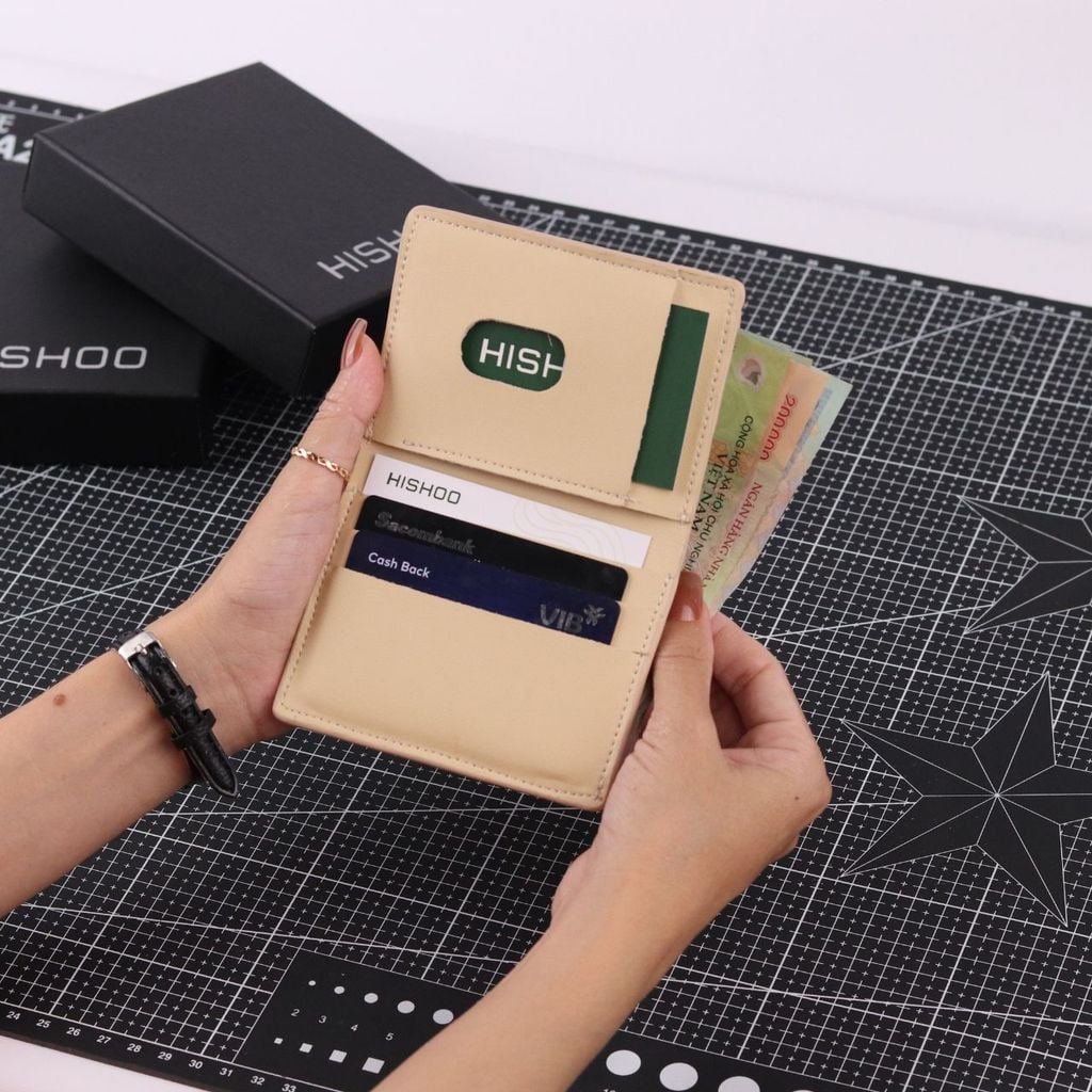 Ví Da Dáng Đứng Nam Nữ Đựng Thẻ [KEM] Alpha Da Bò Phụ Kiện Hishoo V004