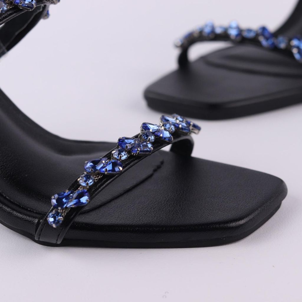 Giày Sandal Cao Gót 7cm Quai Mảnh Đính Đá Hishoo S148