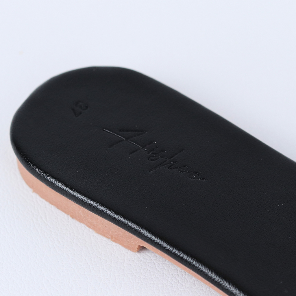 Dép lê nữ quai ngang đính khoá bạc xanh HISHOO S122