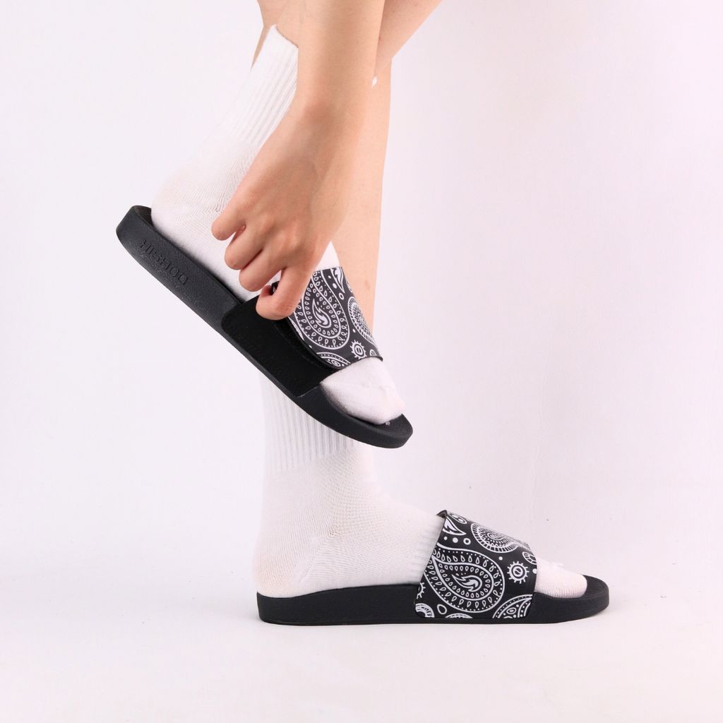 Dép quai ngang da bò Xé dán Bandana Đen HISHOO U115