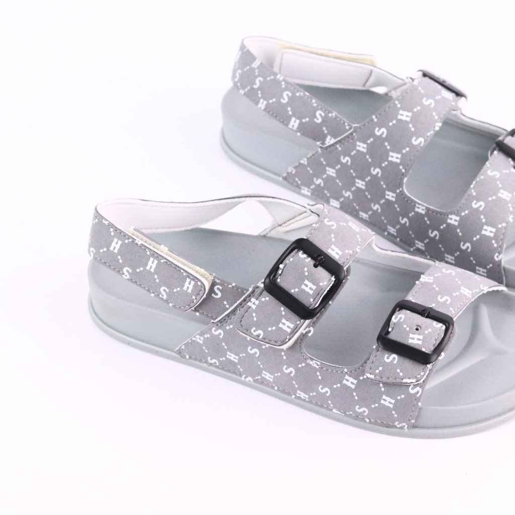 Giày Đi Học Sandal 2 khoá Monogram HISHOO D132