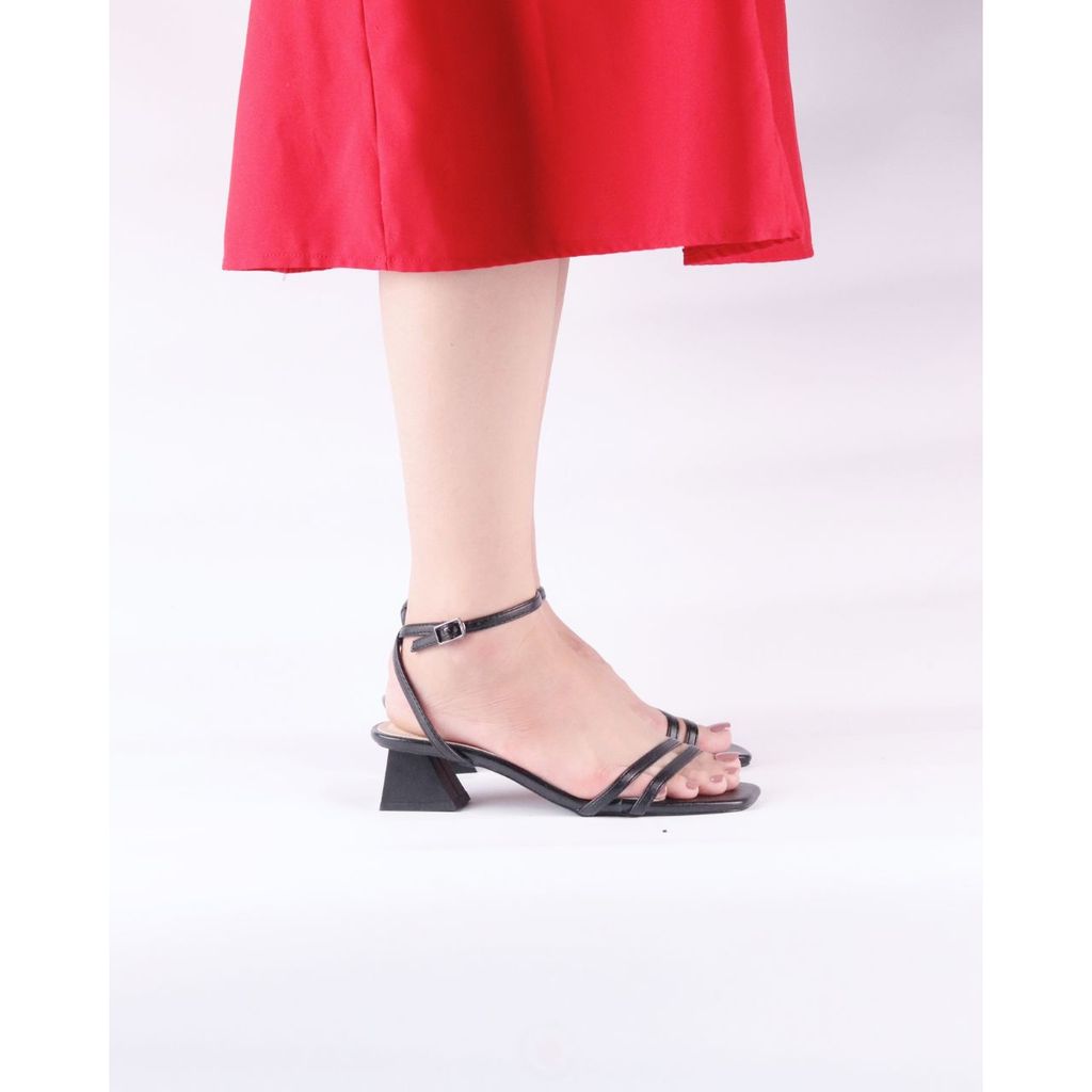 Giày Sandal Cao Gót 5cm Quai Ngang 2 Dây Mảnh Hishoo S043