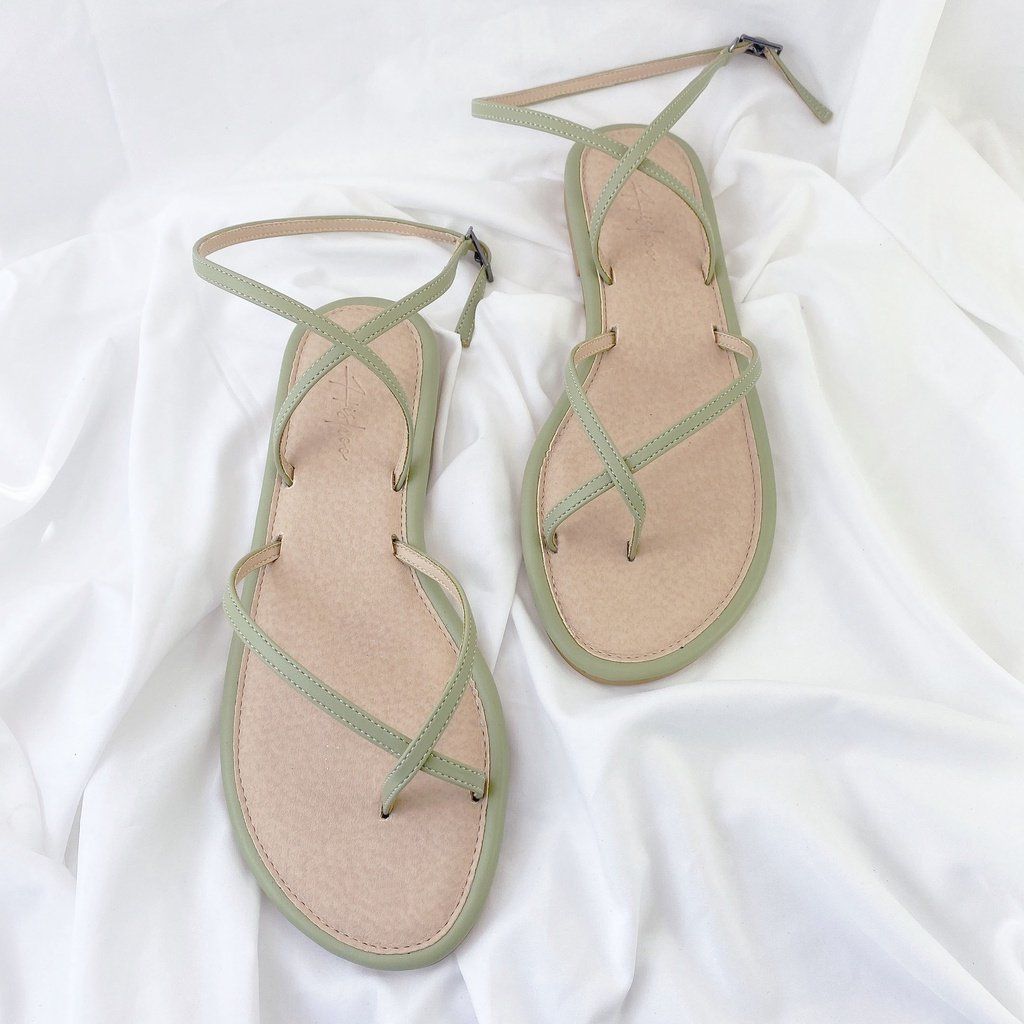 Dép Sandal Nữ Đế Bệt Quai Hậu Dây Mảnh HISHOO S073