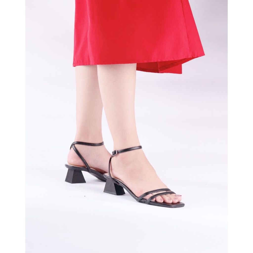 Giày Sandal Cao Gót 5cm Quai Ngang 2 Dây Mảnh Hishoo S043