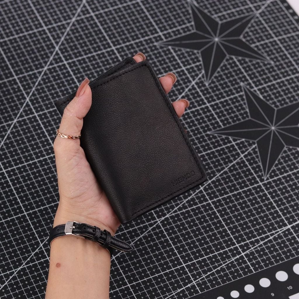 Ví Da Dáng Đứng Nam Nữ Đựng Thẻ [ĐEN] Alpha Da Bò Phụ Kiện Hishoo V004