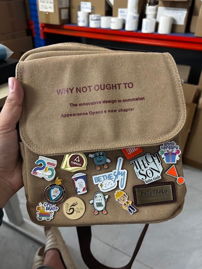 In huy hiệu, pin cài áo theo yêu cầu