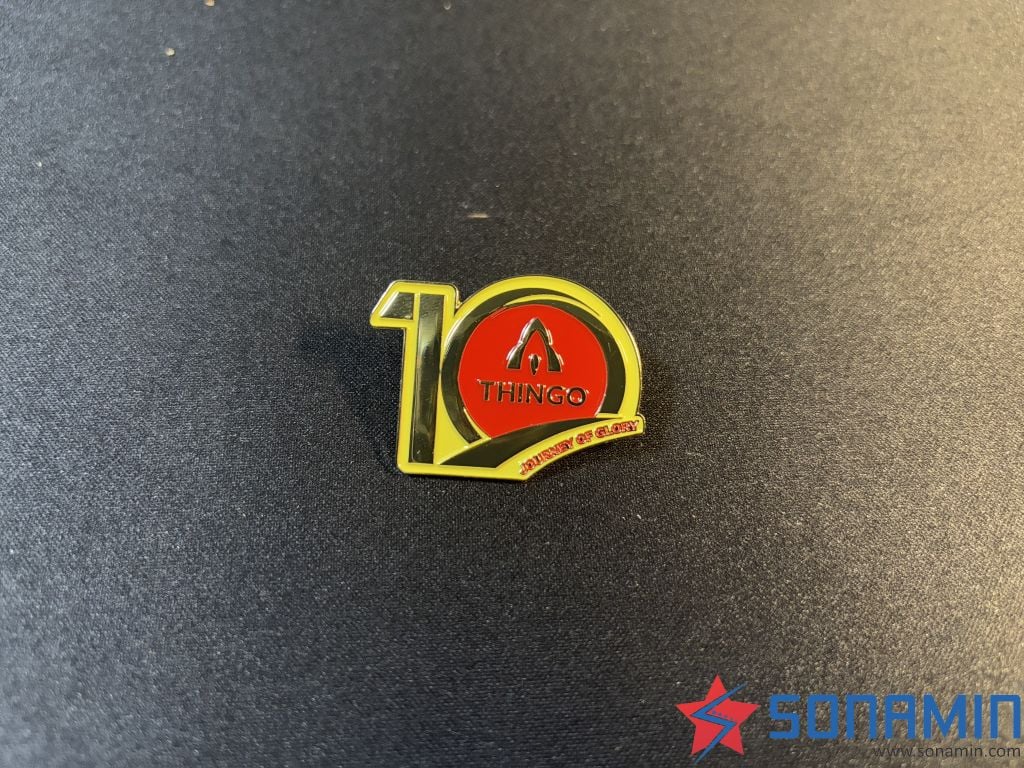 Huy hiệu cài áo kỷ niệm năm thành lập công ty - Hợp kim đúc khuôn