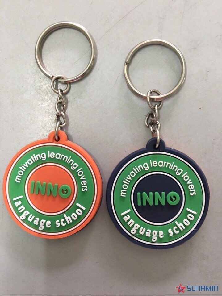 Làm móc khoá theo yêu cầu