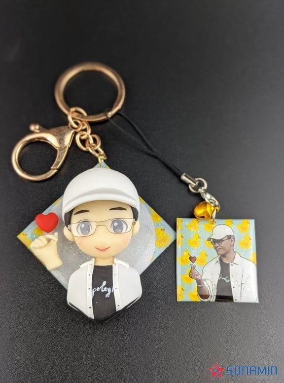 Làm móc khoá theo yêu cầu