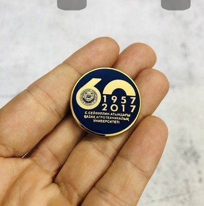 Huy hiệu mạ vàng cao cấp