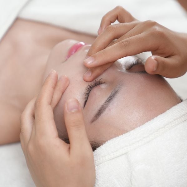  MDV115 Dịch vụ chăm sóc da hỗ trợ ngăn ngừa mụn và tăng sức đề kháng cho da nhạy cảm 