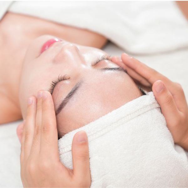  MDV105A Dịch vụ chăm sóc da Tăng sinh Collagen dưỡng trắng, hỗ trợ mờ nám 