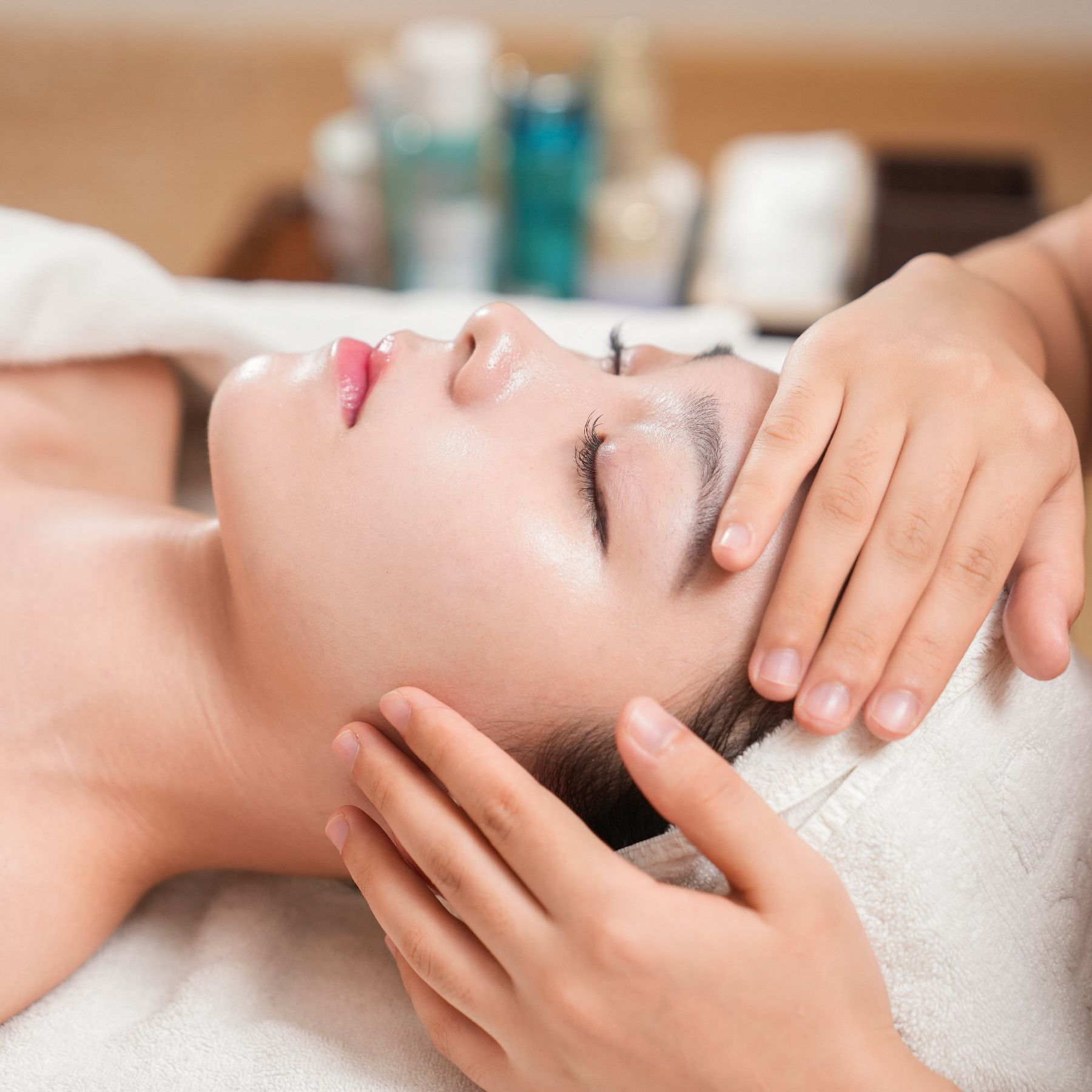  MDV128 Dịch vụ chăm sóc da Tăng sinh Collagen dưỡng trắng, làm mờ nám 