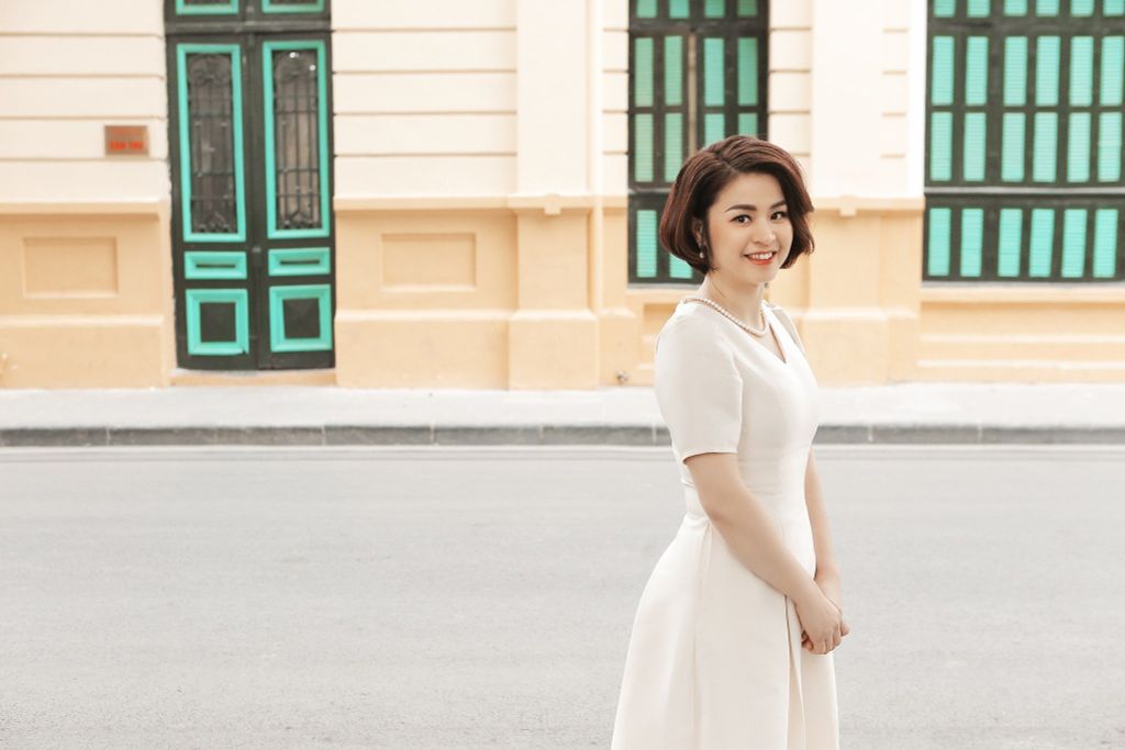 Đầm White Palace-ON_78%