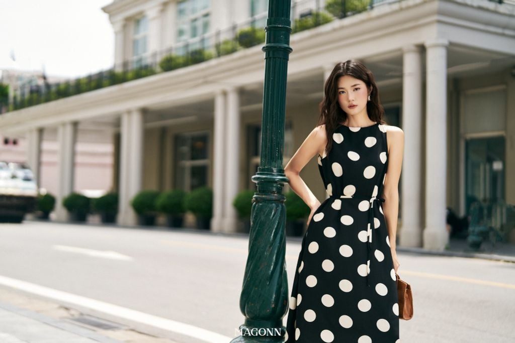 Đầm Adrian