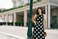 Đầm Adrian