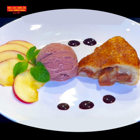  Apple Pie With Ice Cream 