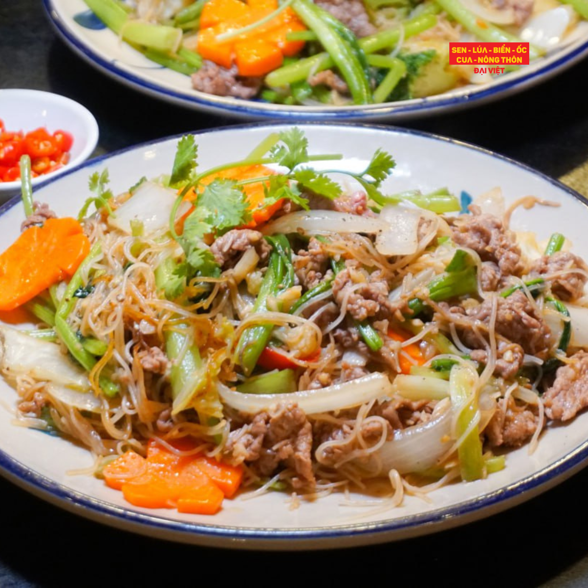  Stir-fried Noodle With Sauteed Beef & Fresh Herb - Bún Gạo Xào Bò 