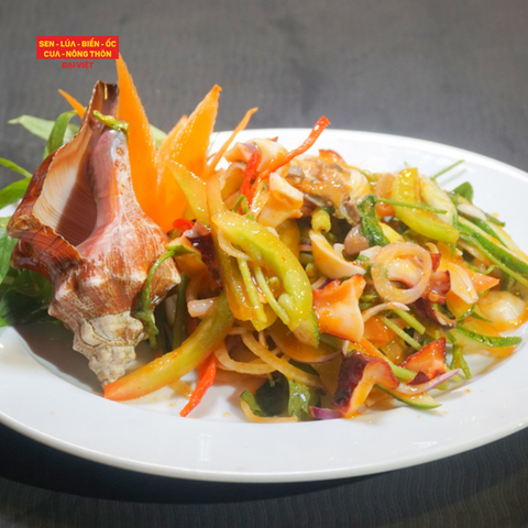  Thai Style Giant Trapezium Horse Conch Salad - Gỏi Thái Ốc Đỏ Đại (Giá tính theo 1 con 300 gram) 
