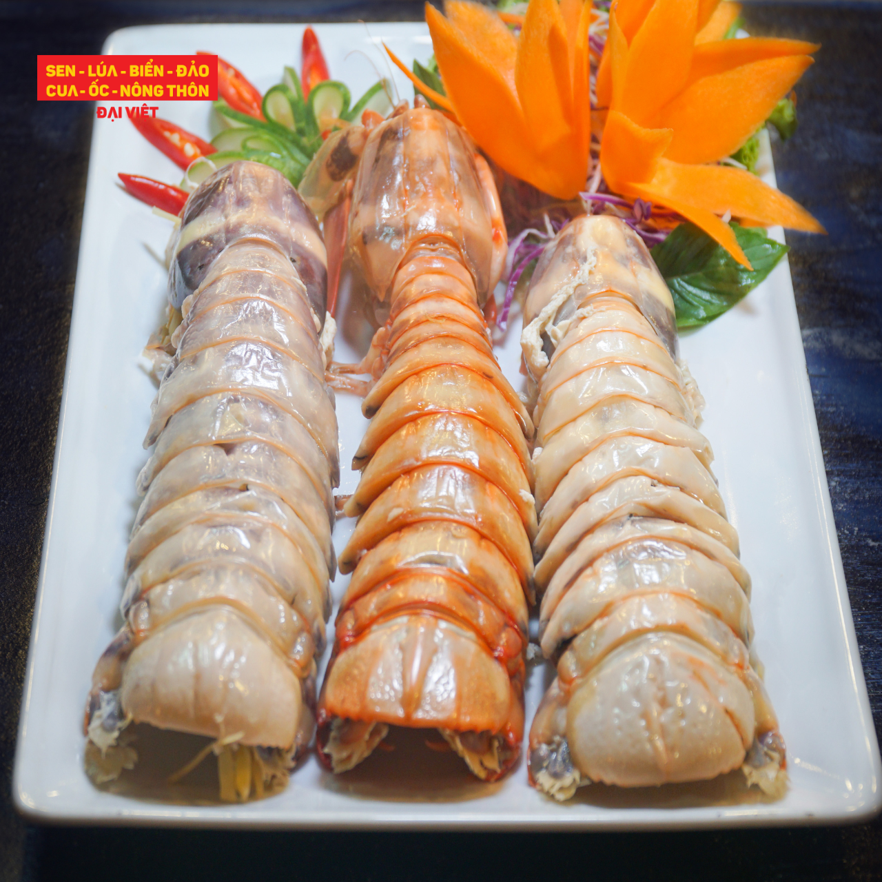  Steamed Giant Mantis Shrimp - Tôm tít khổng lồ hấp (con 400g) 