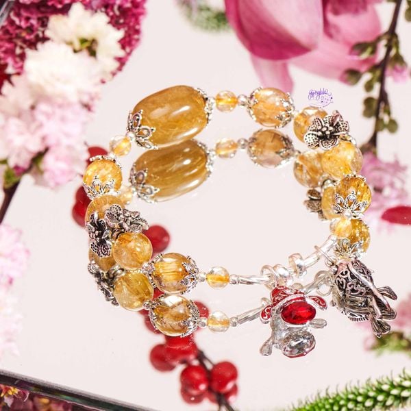  Vòng Tay Thiết Kế Riches Radiance 368 Đá Tóc Vàng Lu Thống Charm Tài Lộc SP007910 Gypsy.lala 