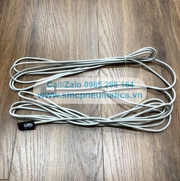 Cảm biến áp suất SMC D-F7PL