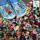  Jibbitz charms Dinas 2D gắn dép 