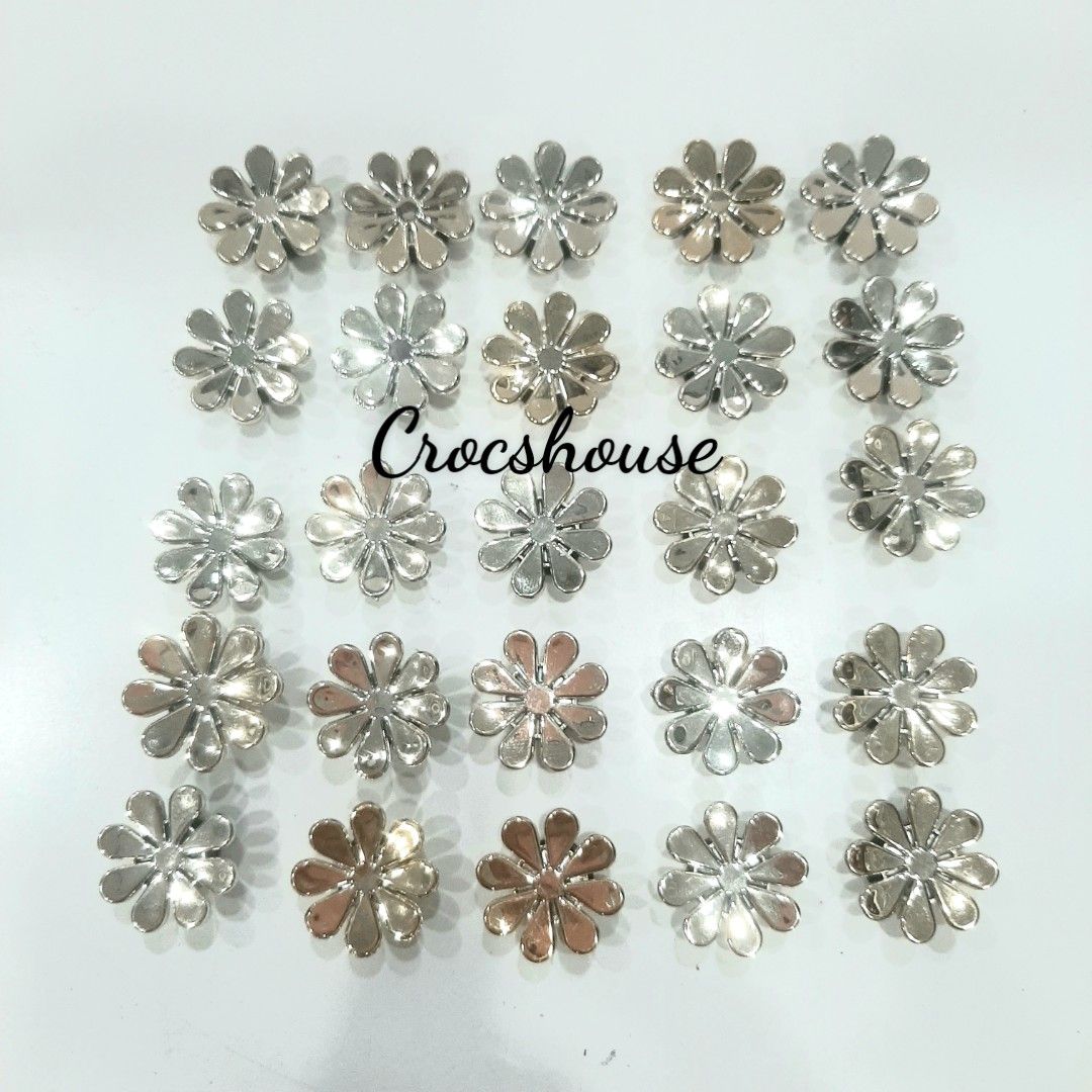  Jibbitz charms kim loại gắn dép cross 