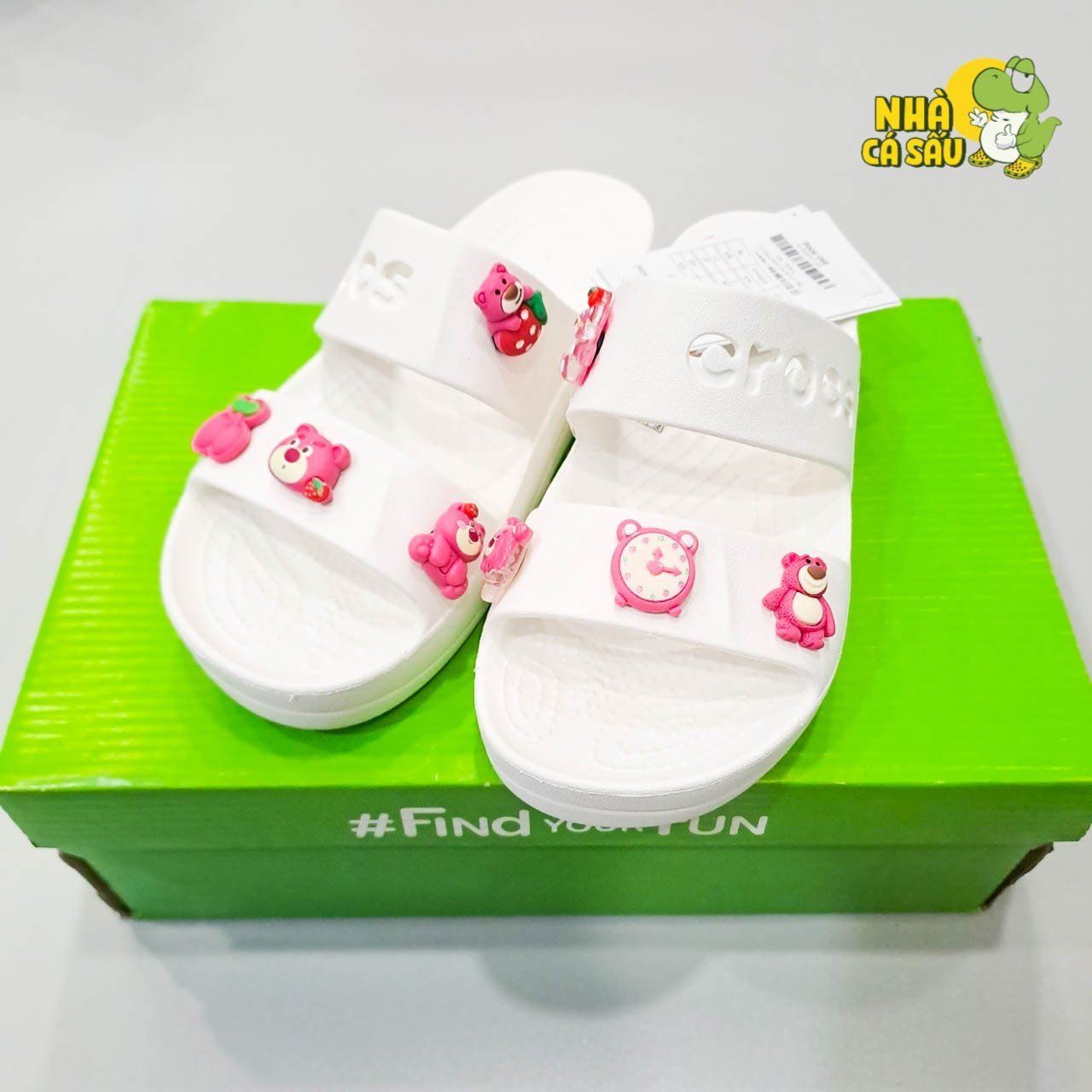  Jibbitz charm sticker đá hình gấu dâu hồng, gấu lotso gắn trang trí dép sục cross 