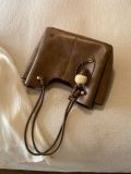  Túi Chio tote size 30 tặng charm kem bông vintage 