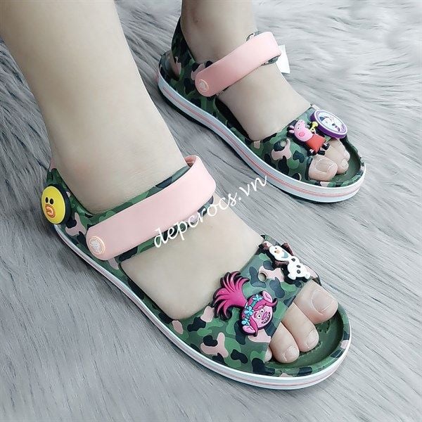  Sandal crocband camo trẻ em 