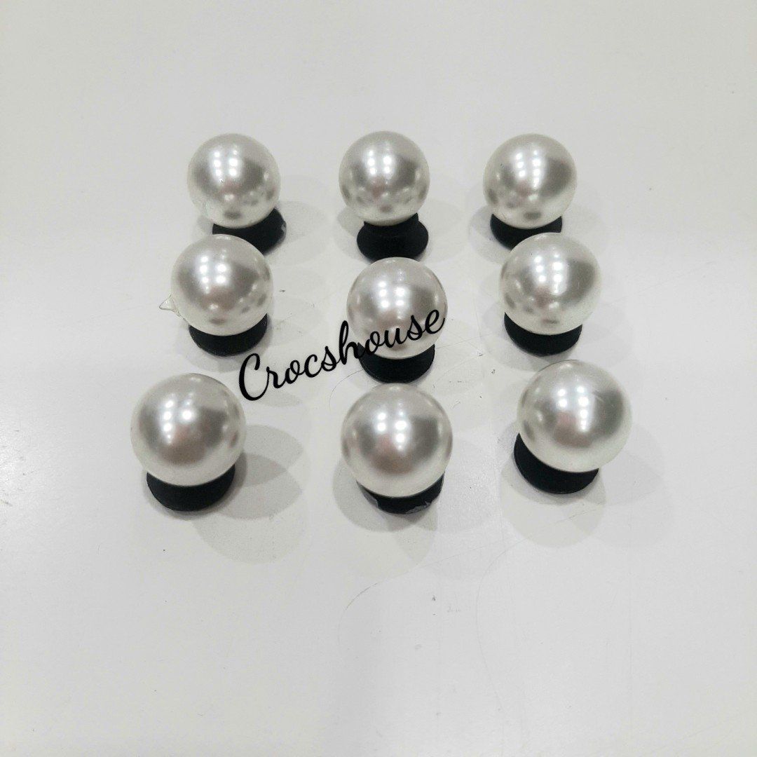  Jibbitz charms kim loại gắn dép cross 