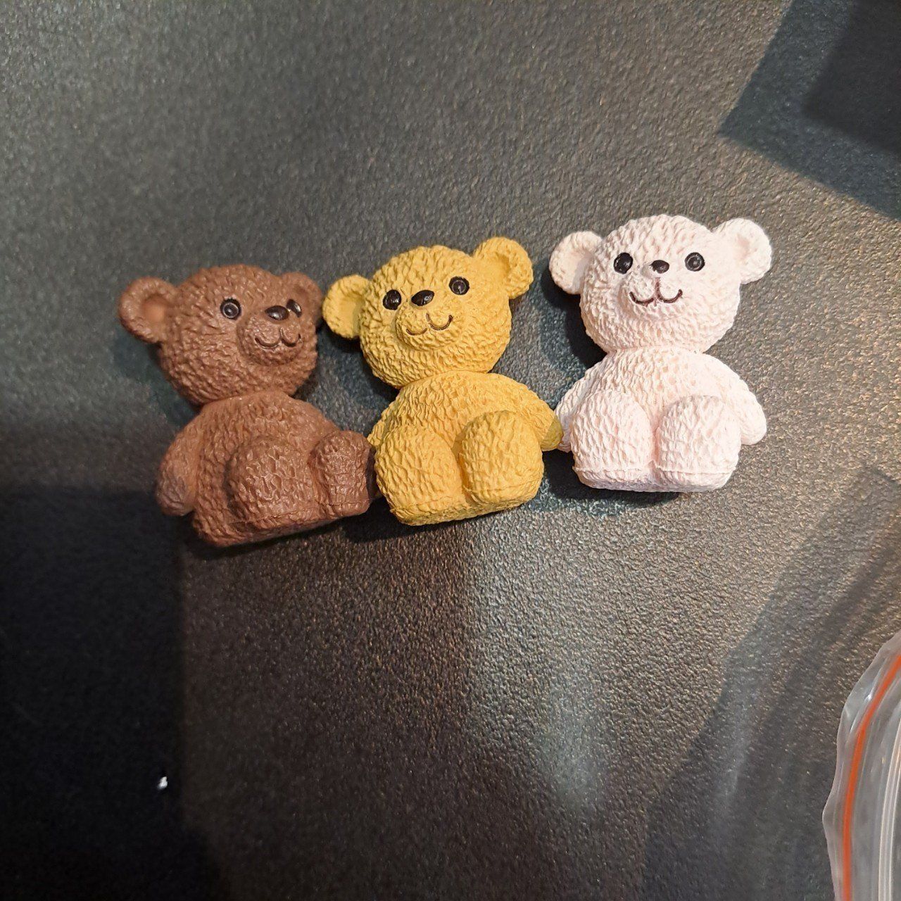  Jibbitz charms kim loại gắn dép cross 