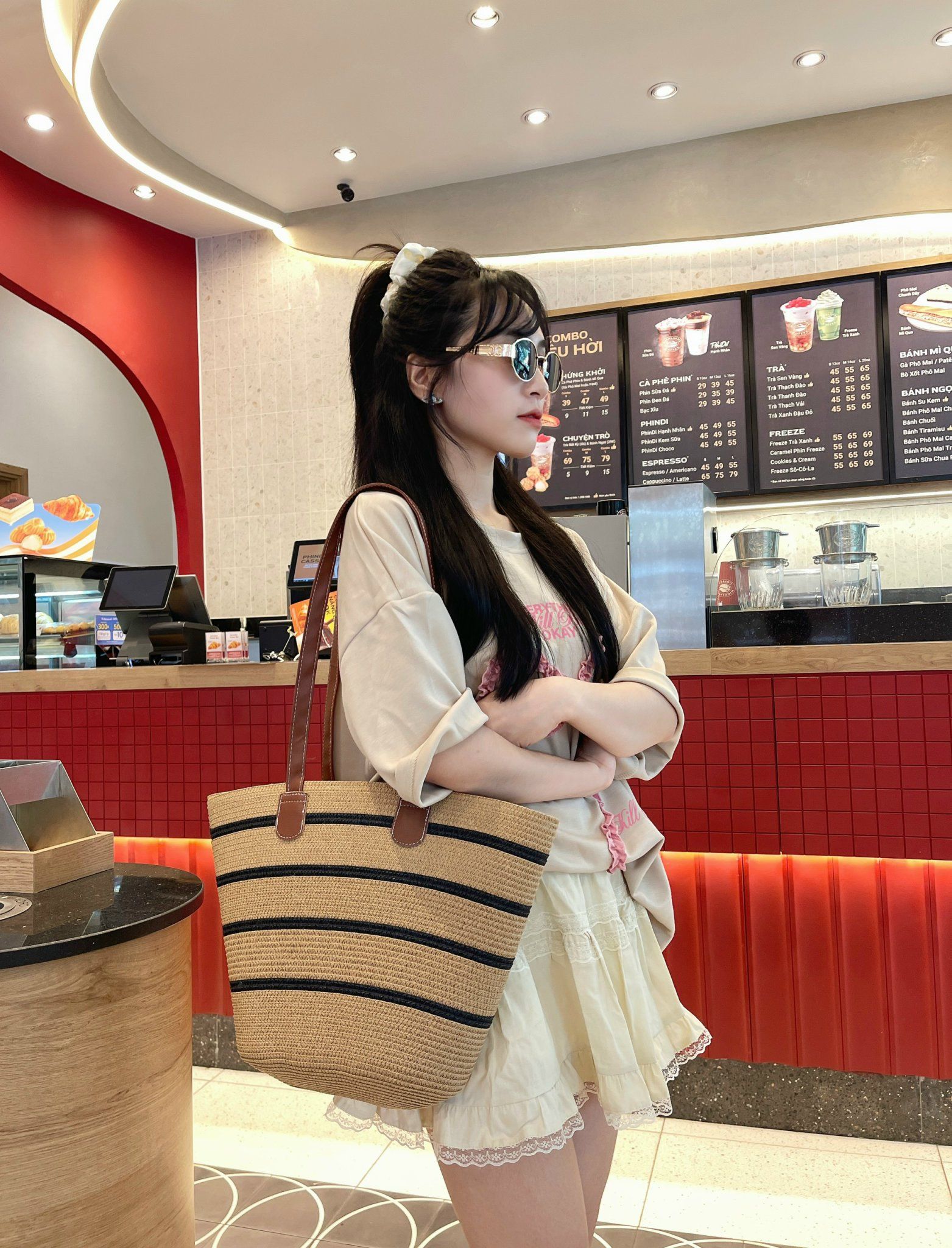  Túi mũ cói đi biển phối đai da 