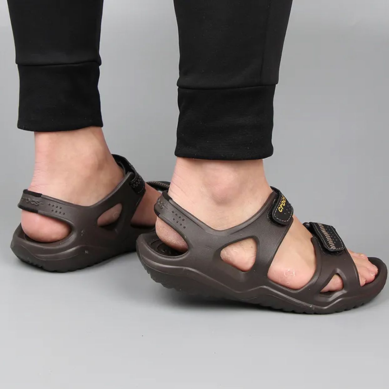  Sandal cross river nam 