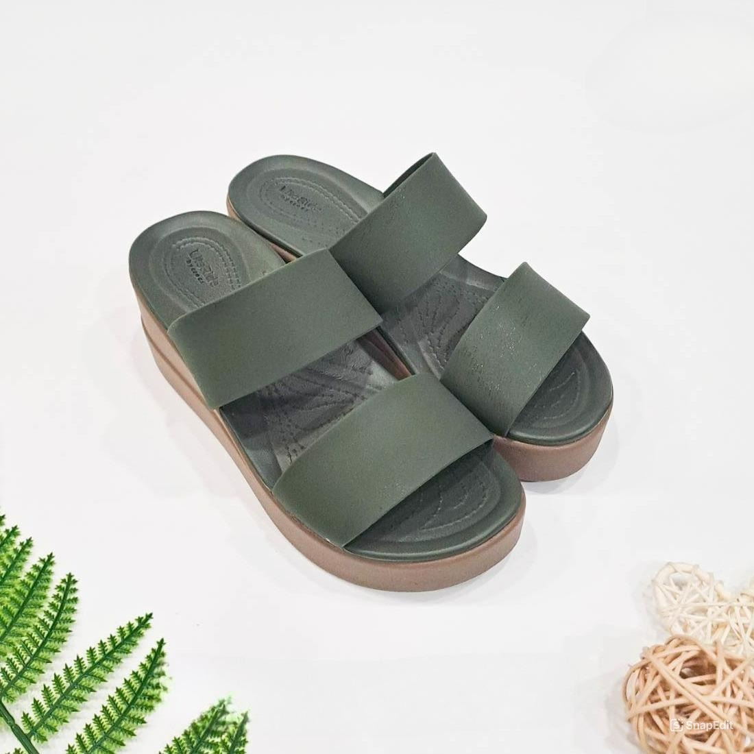  Dép xuồng hai quai ngang cross brooklyn Mid Wedge nữ đế cao 6 phân 