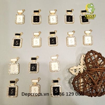 Jibbitz charms kim loại gắn dép cross 