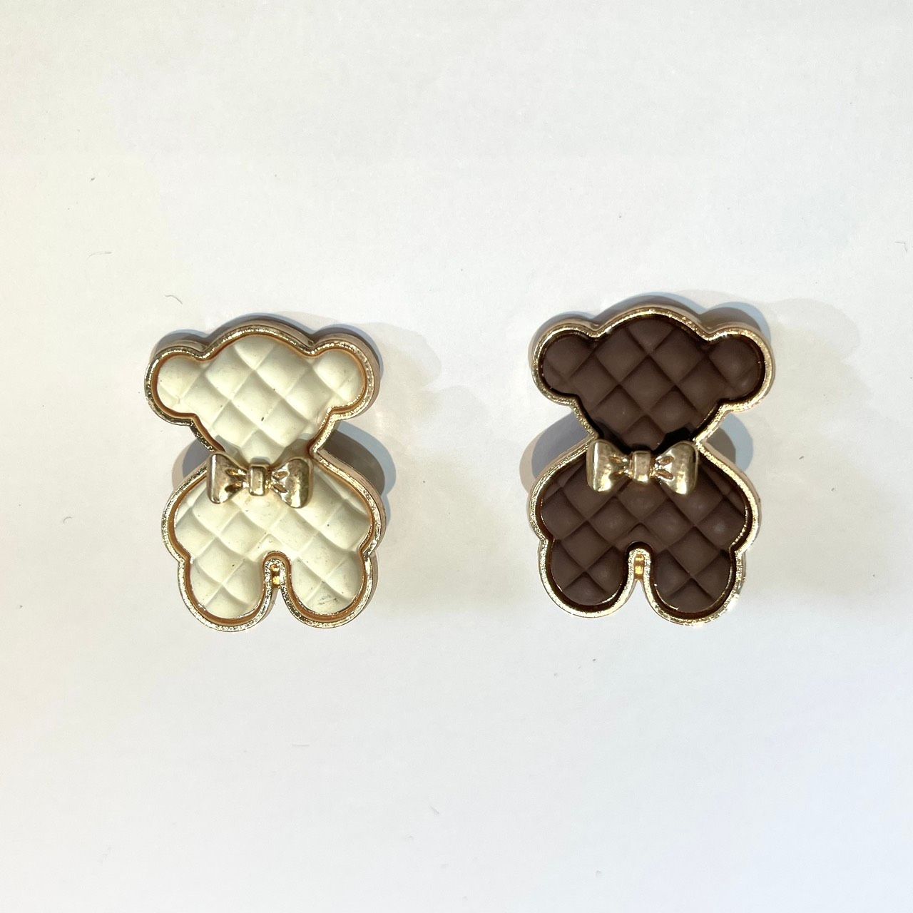  Jibbitz charms kim loại gắn dép cross 