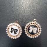  Jibbitz charms kim loại gắn dép cross 