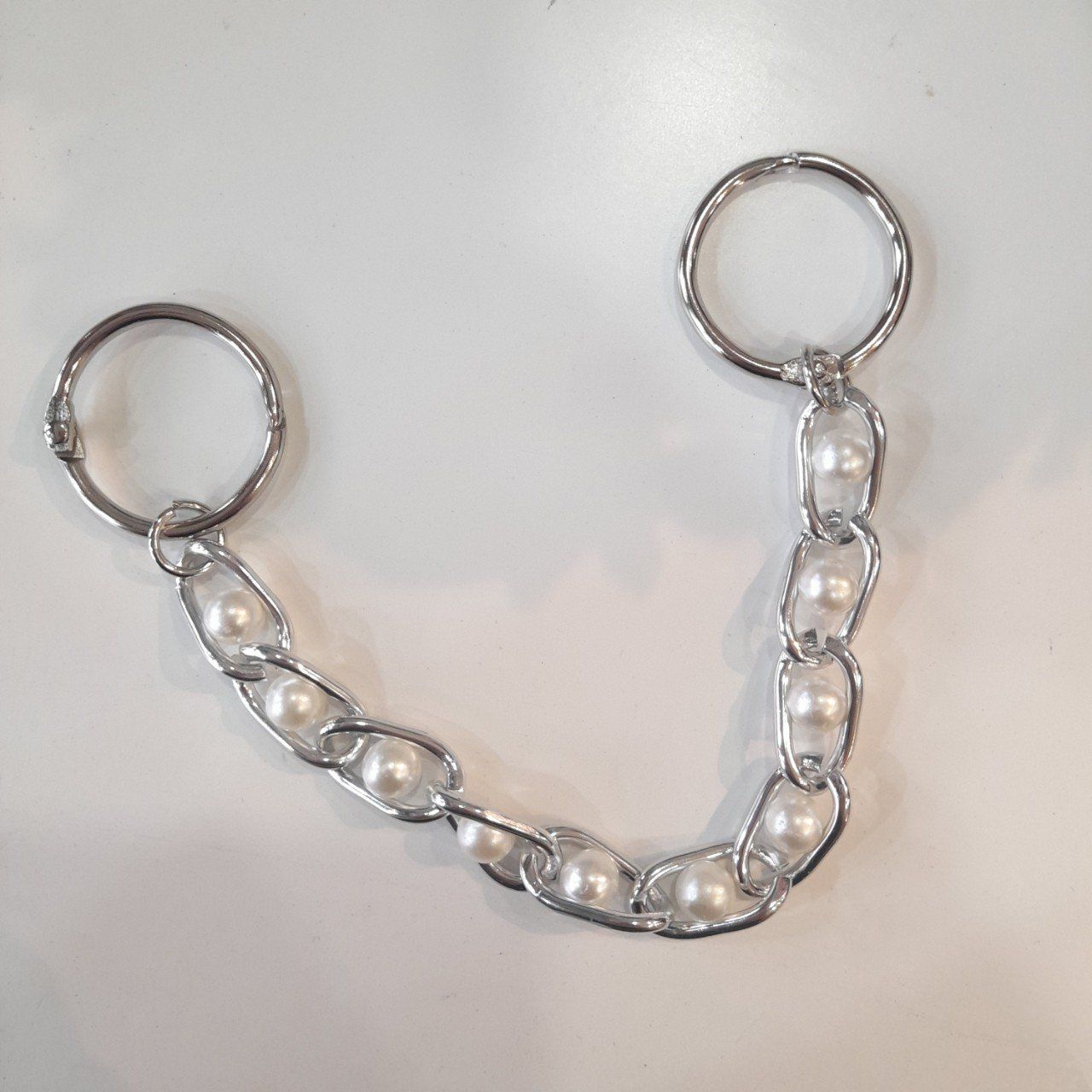  Jibbitz charms kim loại gắn dép cross 