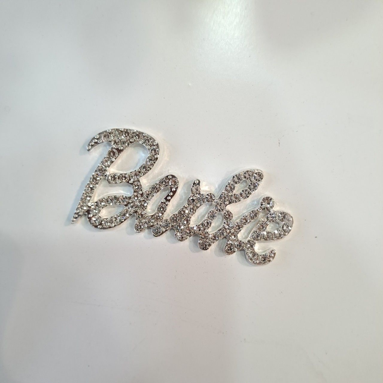  Jibbitz charms kim loại gắn dép cross 
