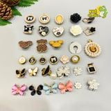  Jibbitz charms kim loại gắn dép cross 