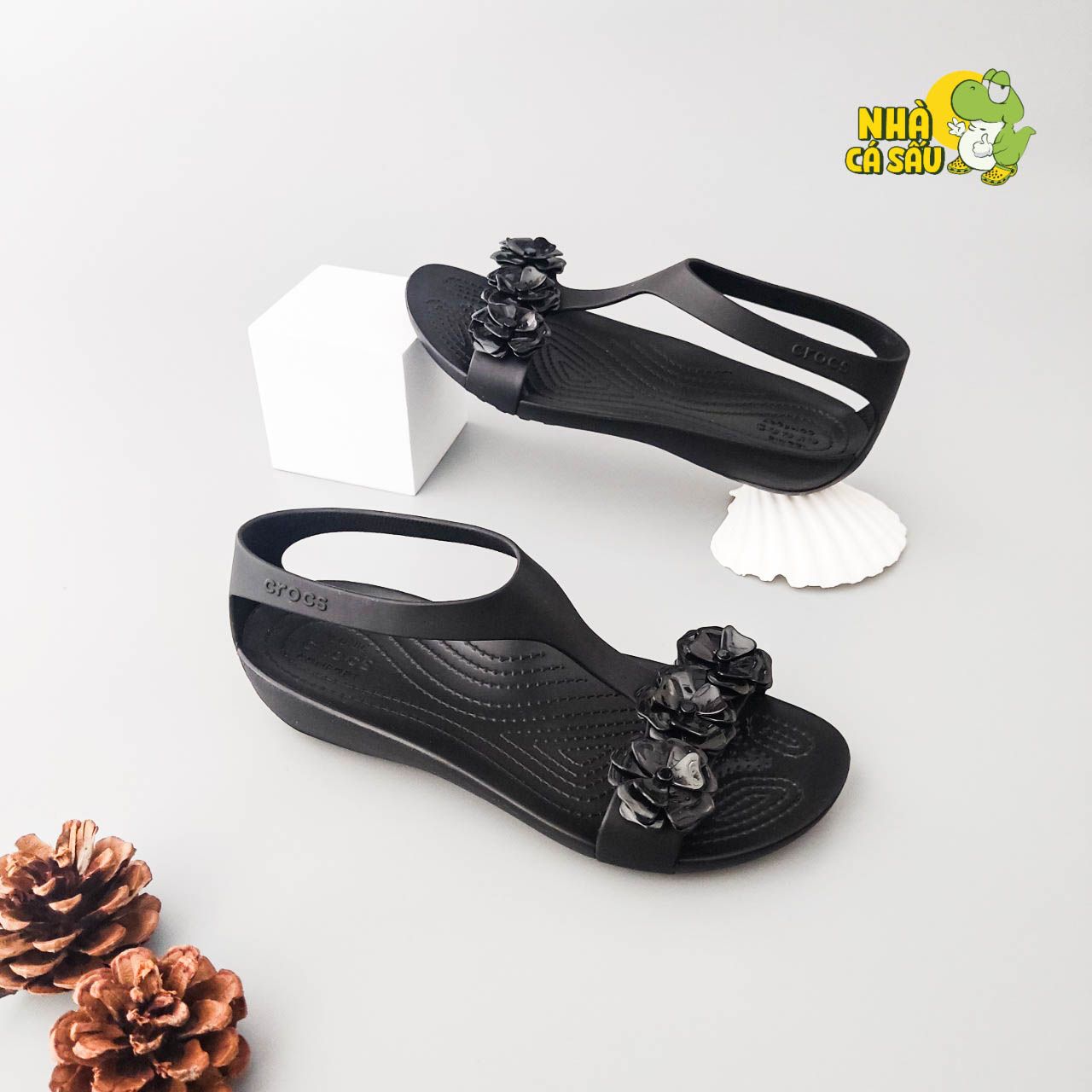  Sandal cross serena đen hoa nhựa nữ chính hãng 