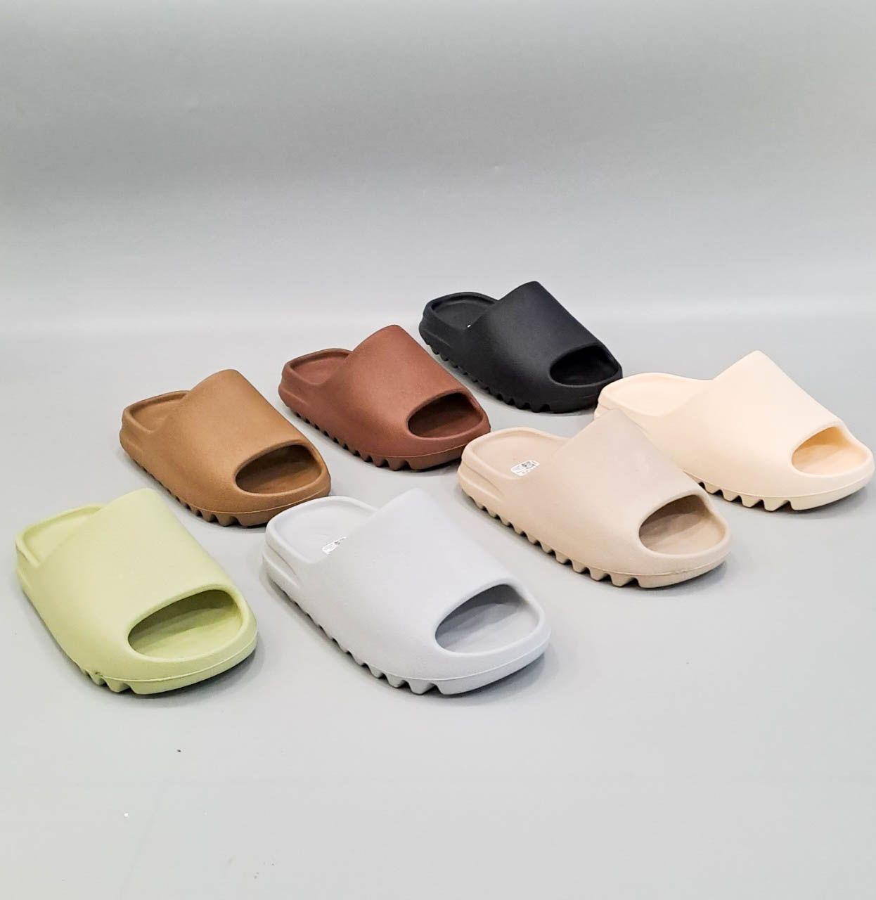  Dép quai ngang adidas yeezy nam nữ đúc nguyên khối 