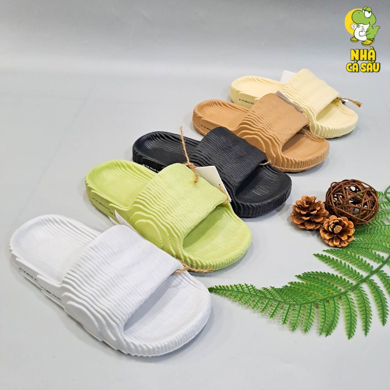  Dép quai ngang adidas adilette nam nữ đúc nguyên khối 