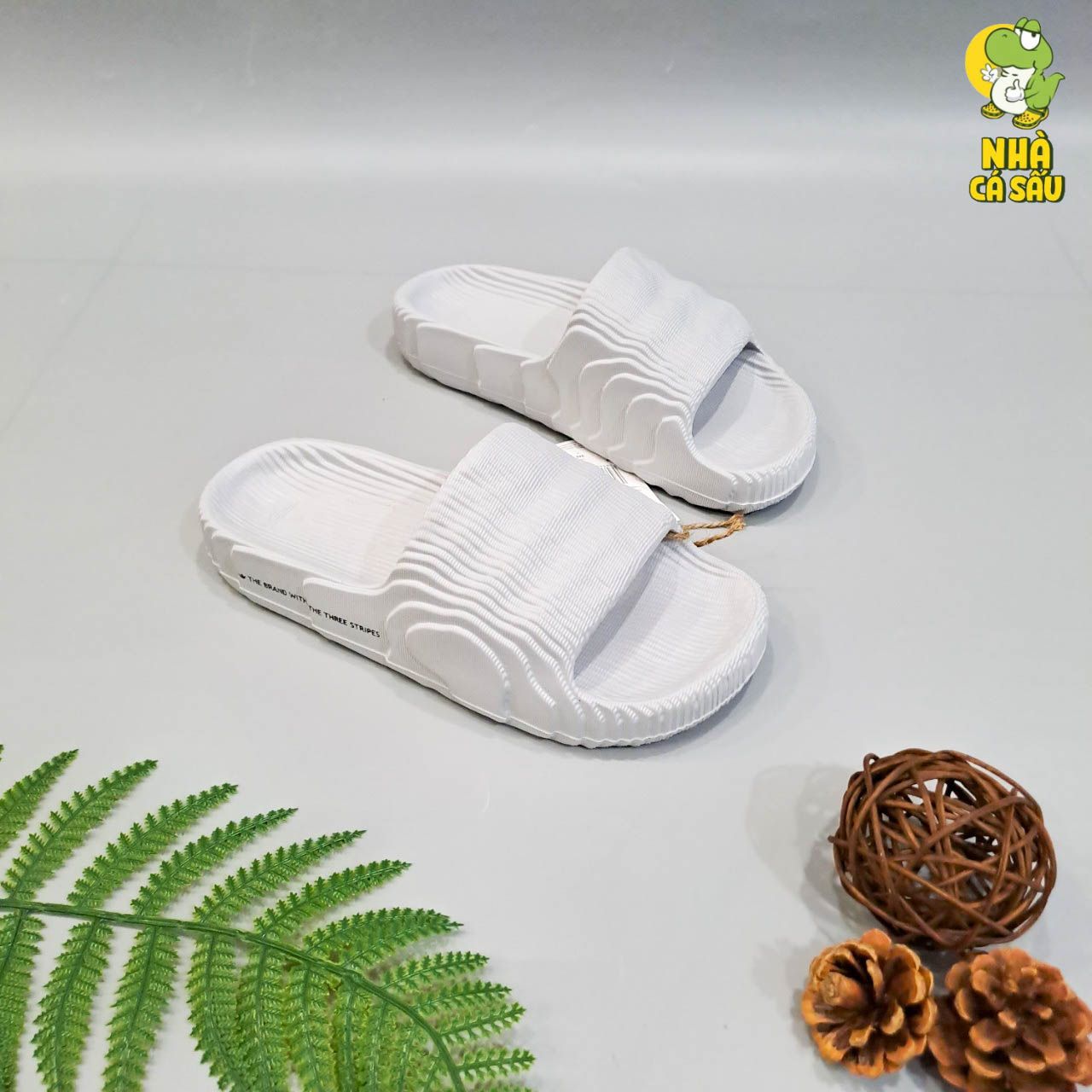  Dép quai ngang adidas adilette nam nữ đúc nguyên khối 