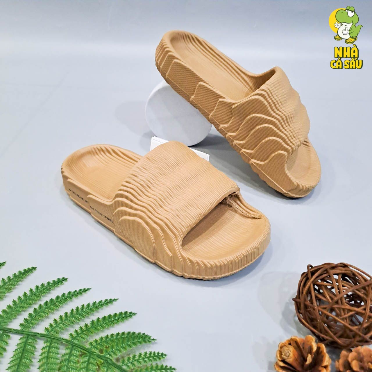  Dép quai ngang adidas adilette nam nữ đúc nguyên khối 