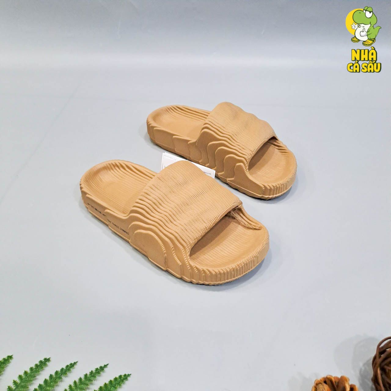  Dép quai ngang adidas adilette nam nữ đúc nguyên khối 